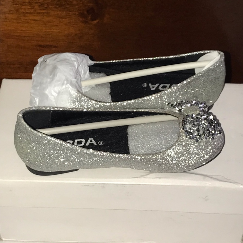 Girls Glitter Silver Flats with Bow